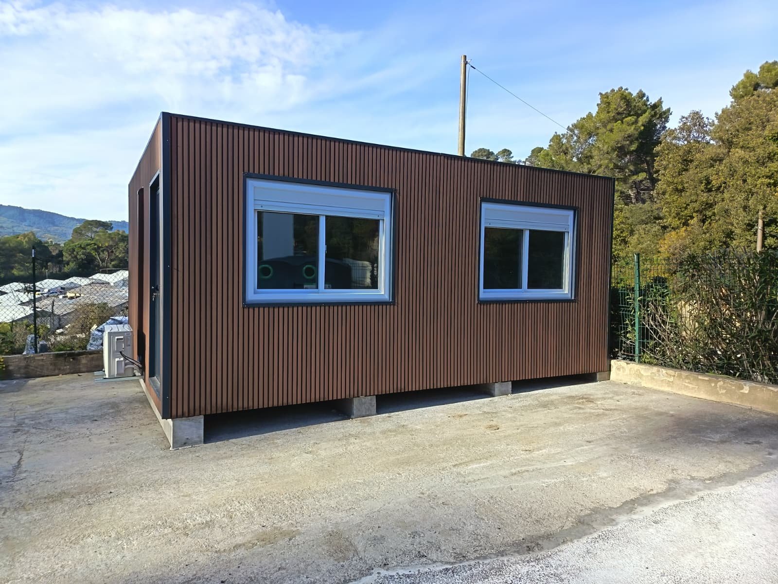 Salle double modulaire avec bardage composite PACA MODUL